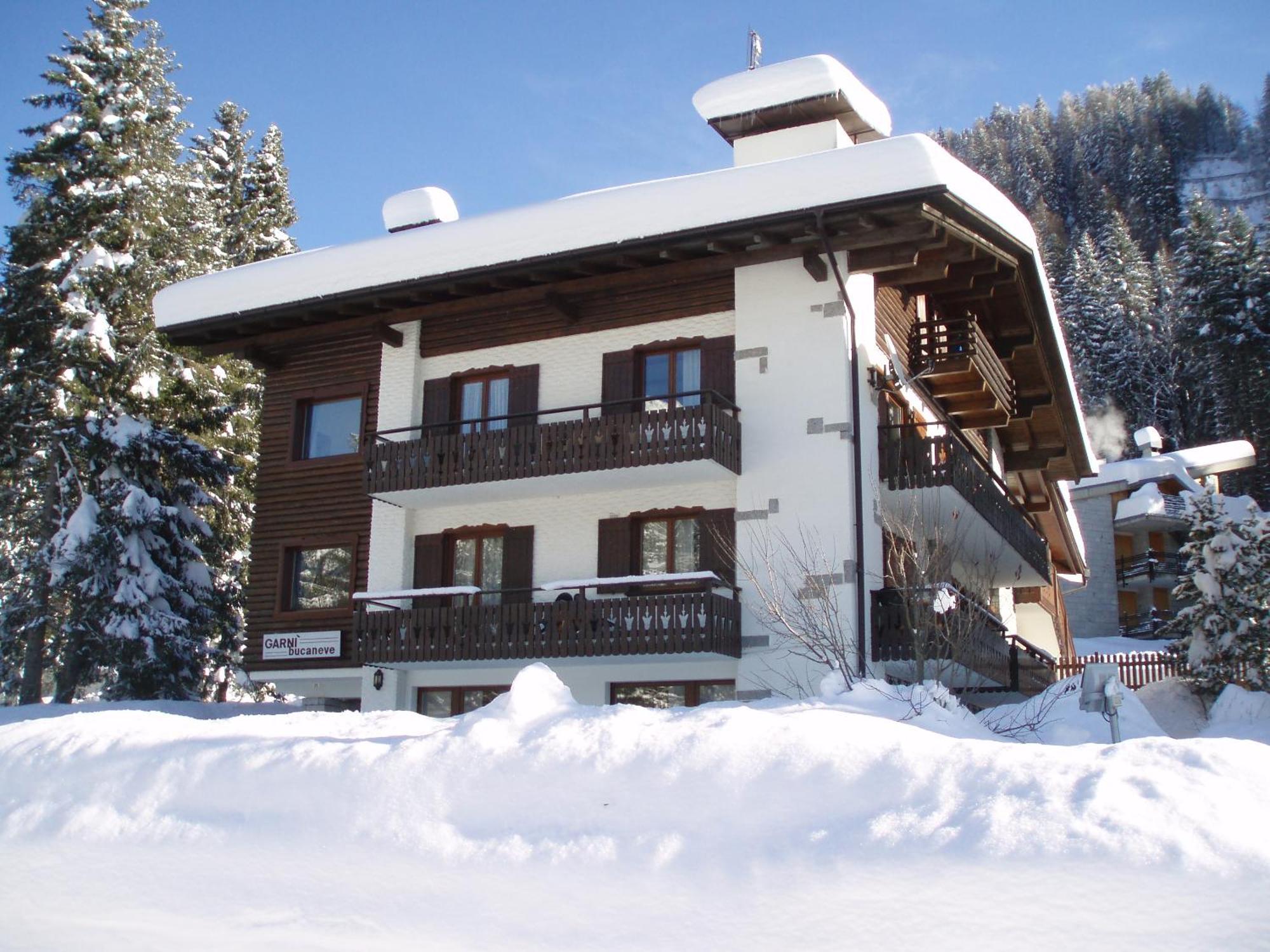 Garni Bucaneve Madonna di Campiglio Luaran gambar