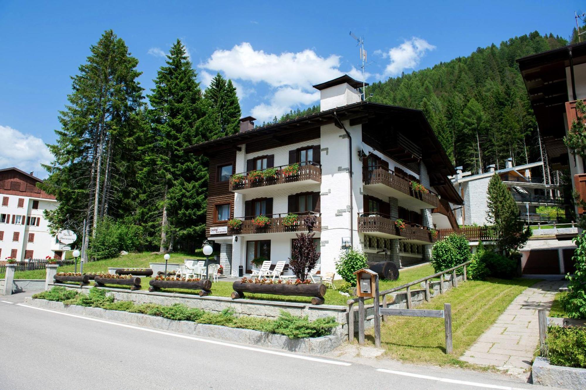 Garni Bucaneve Madonna di Campiglio Luaran gambar