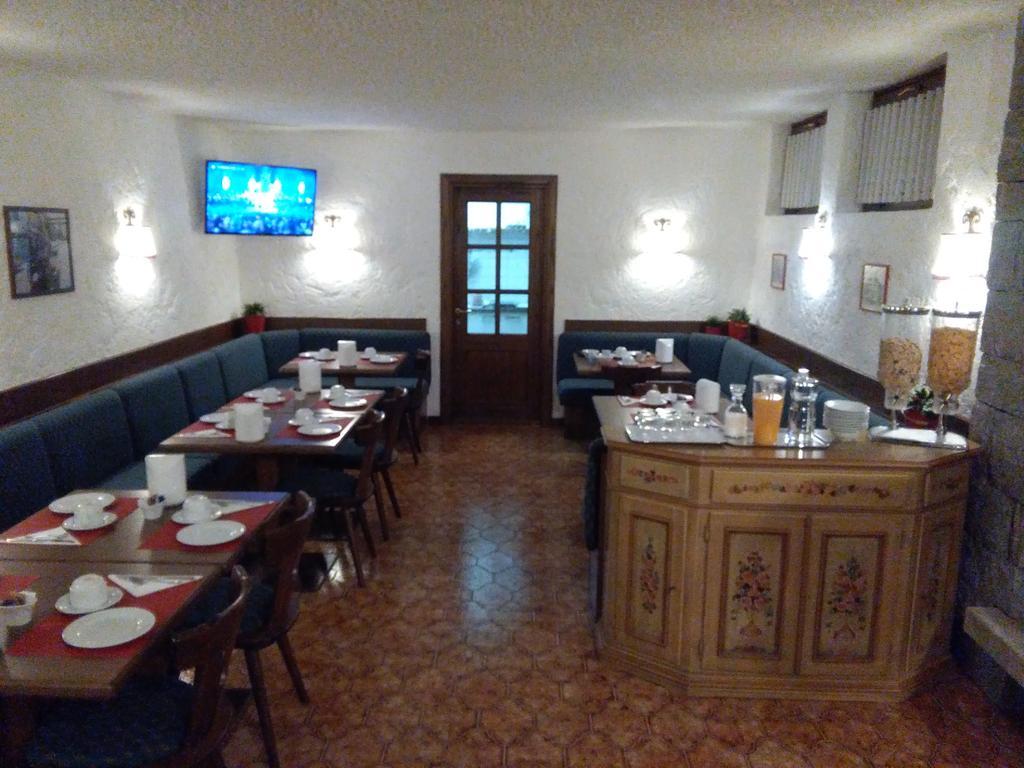 Garni Bucaneve Madonna di Campiglio Luaran gambar