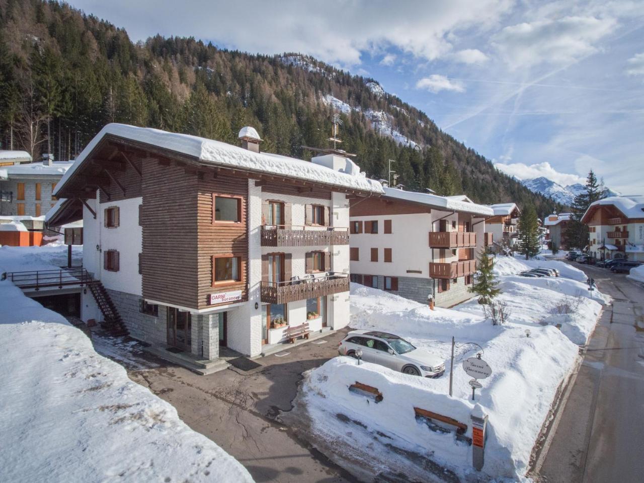Garni Bucaneve Madonna di Campiglio Luaran gambar